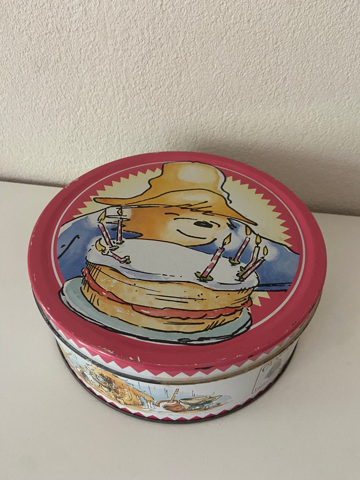 Vintage Paddington Bear Koektrommel (1997), Verzamelen, Ophalen of Verzenden, Gebruikt, Koek(jes), Overige merken