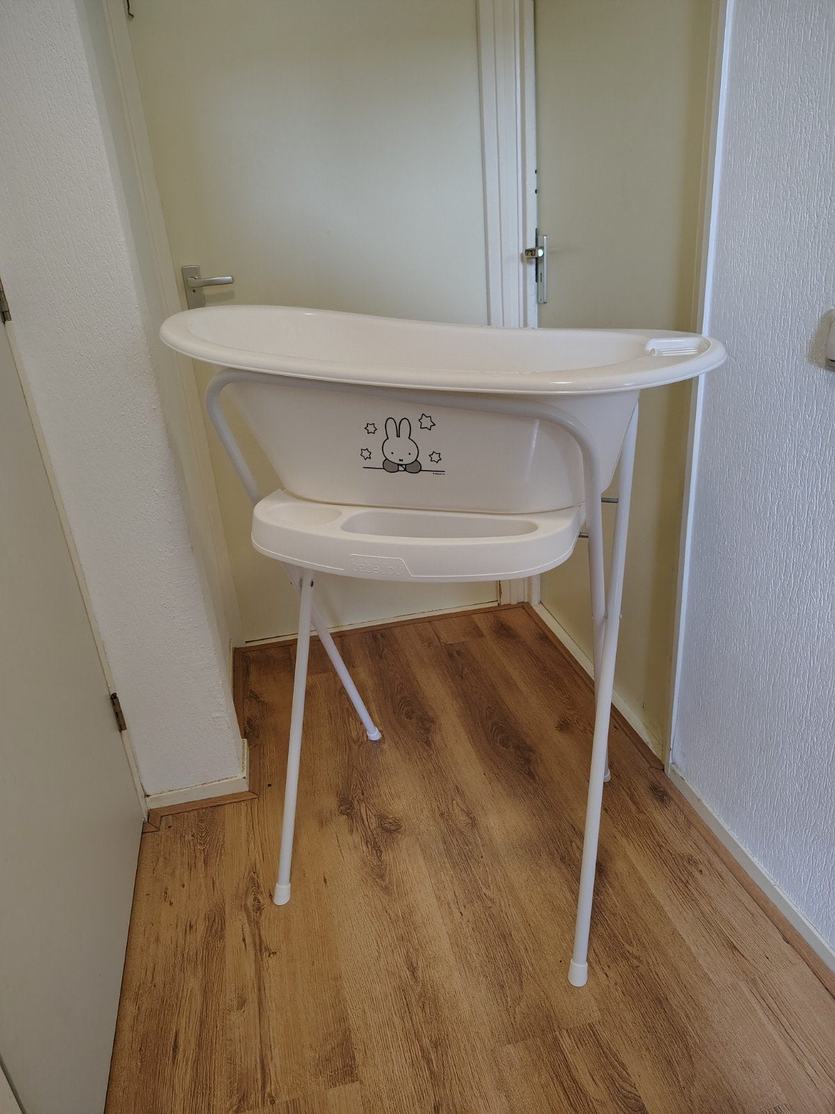 Bébé-jou Miffy Badje met standaard, Ophalen of Verzenden, Zo goed als nieuw, Badje, Bébé-jou