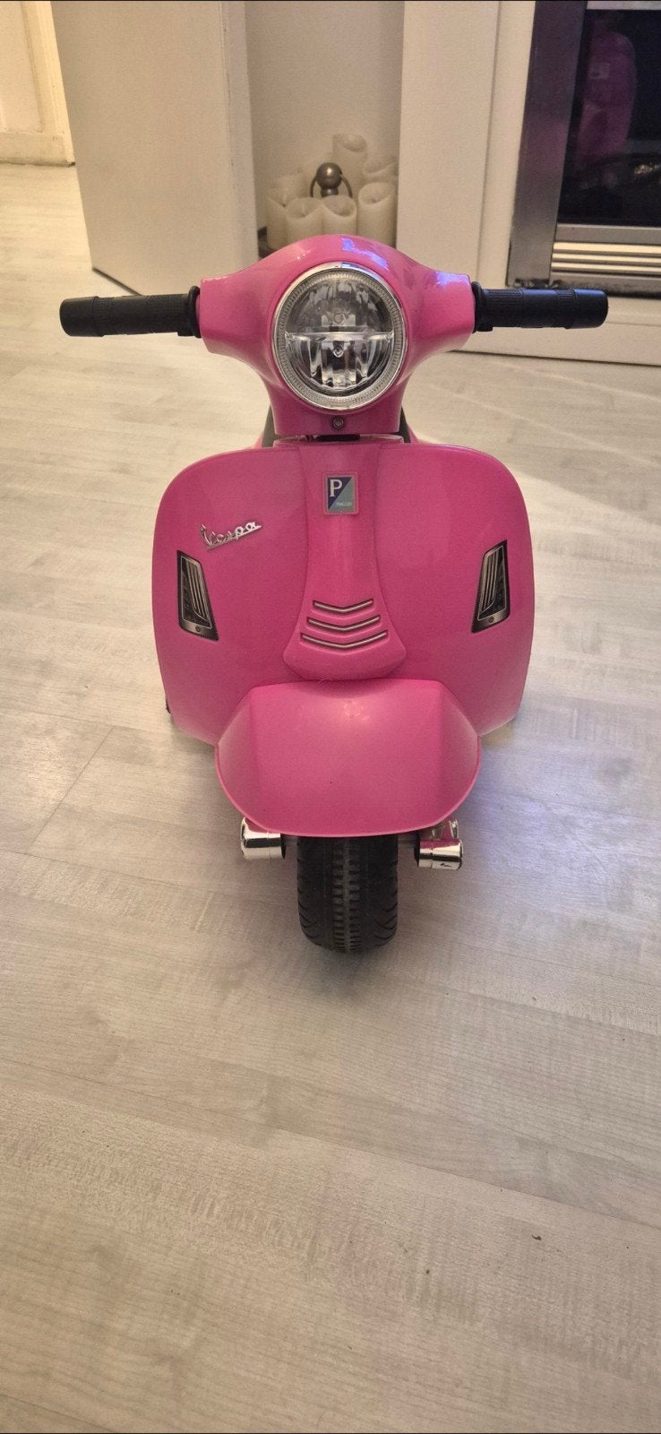Roze Vespa kinder scooter - doet het nog perfect!, Kinderen en Baby's, Ophalen of Verzenden, Gebruikt