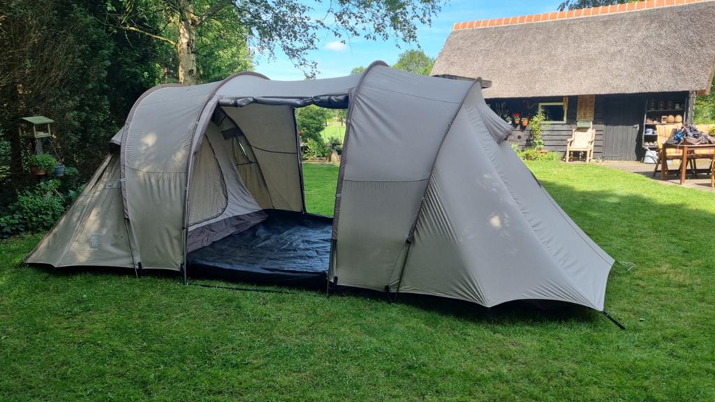Wildebeast Kiaora 4-persoons tent - Goede staat, Caravans en Kamperen, Tenten, Ophalen, Gebruikt, Tot en met 4