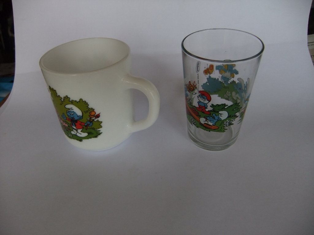 1 glas en 1 mok smurfen Peyo opschrift, Verzamelen, Smurfen, Verzenden, Nieuw, Verschillende Smurfen, Gebruiksvoorwerp