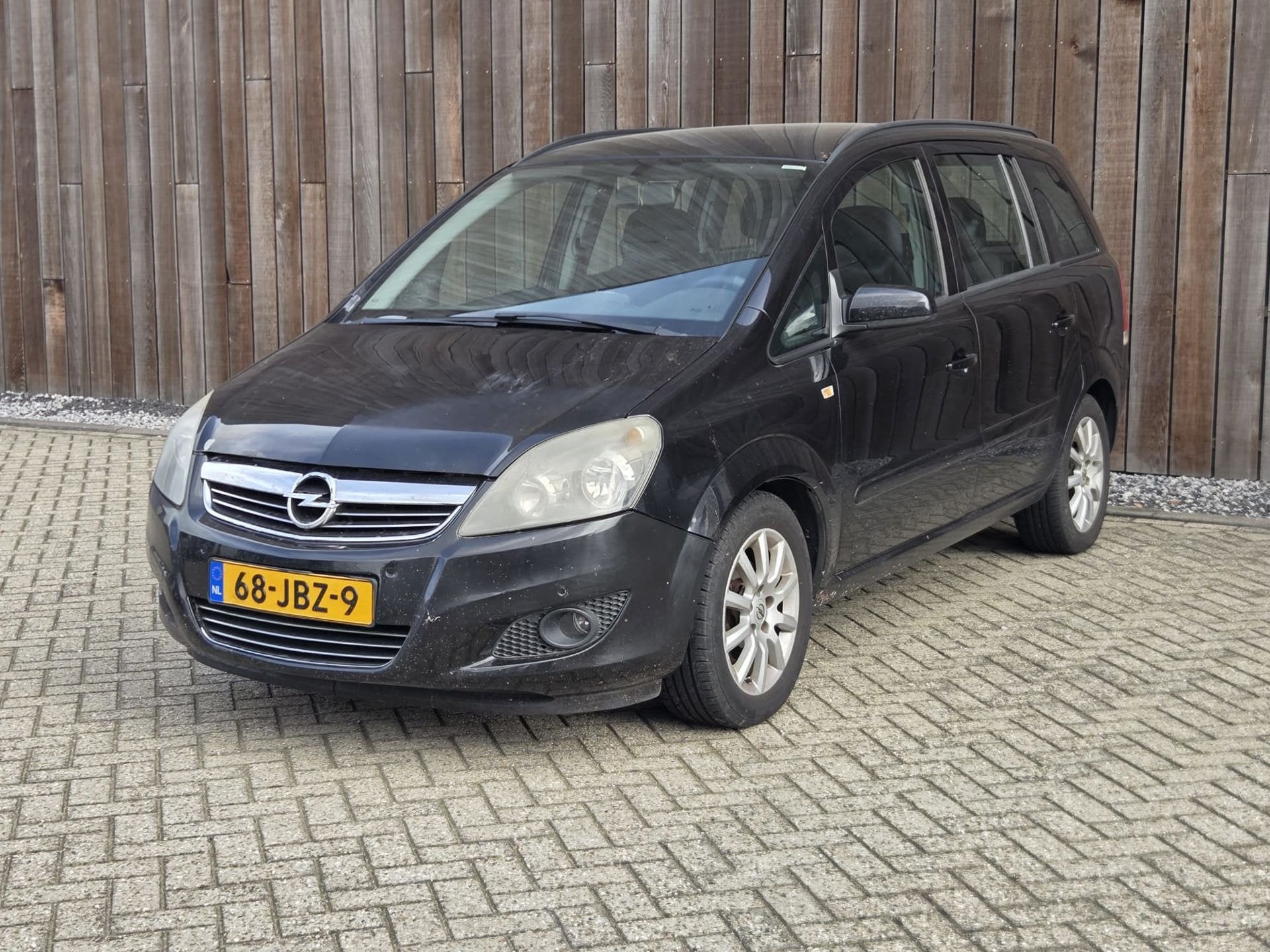 Opel Zafira 1.6 Temptation, Voorwielaandrijving, 15 km/l, Gebruikt, 4 cilinders