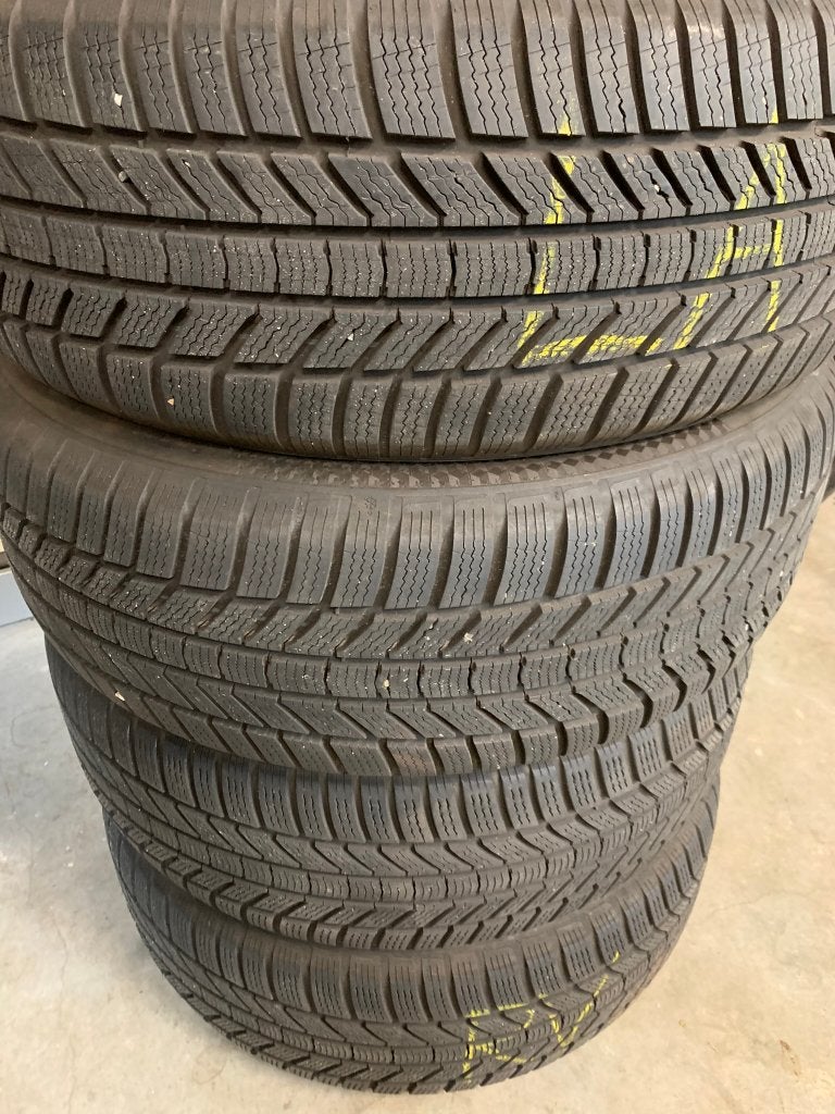 Winterbanden merk Continental 235/55R18H, Ophalen, Gebruikt