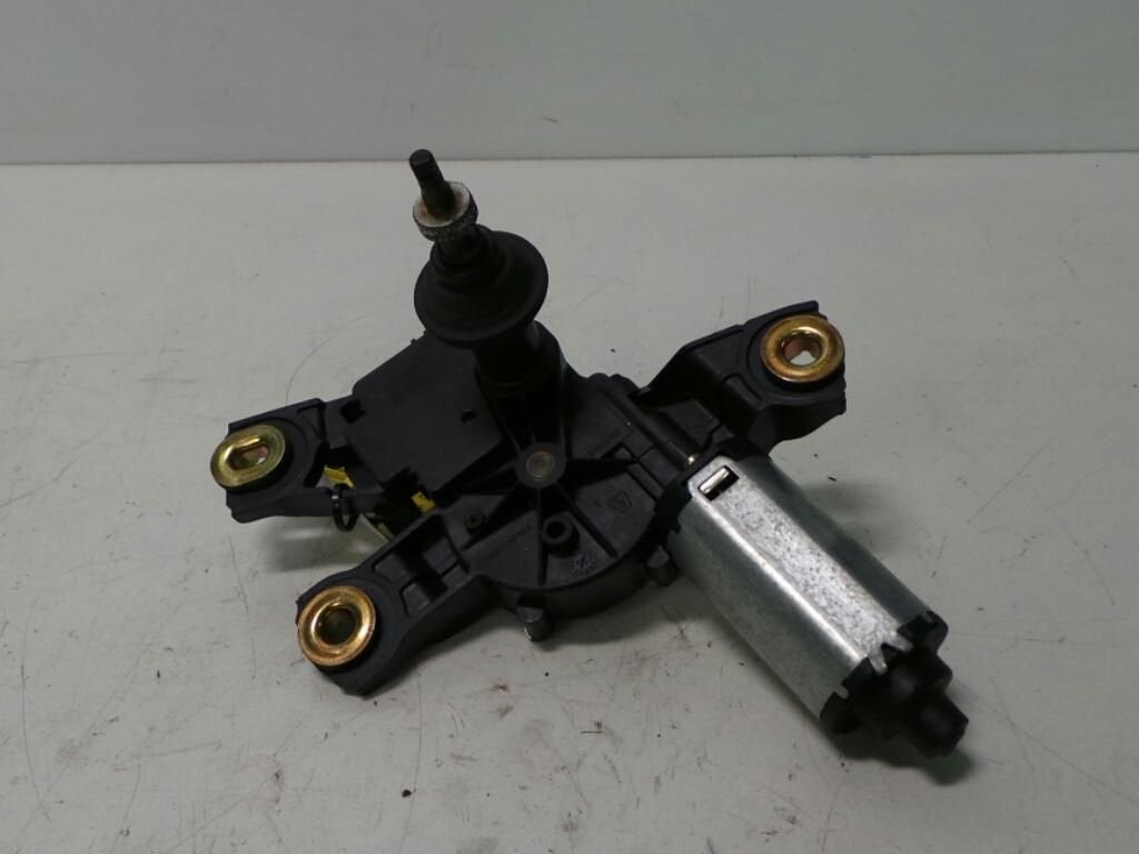 VOLKSWAGEN PASSAT RUITENWISSERMOTOR ACHTER 2006, Ophalen of Verzenden, Gebruikt, ARN erkend