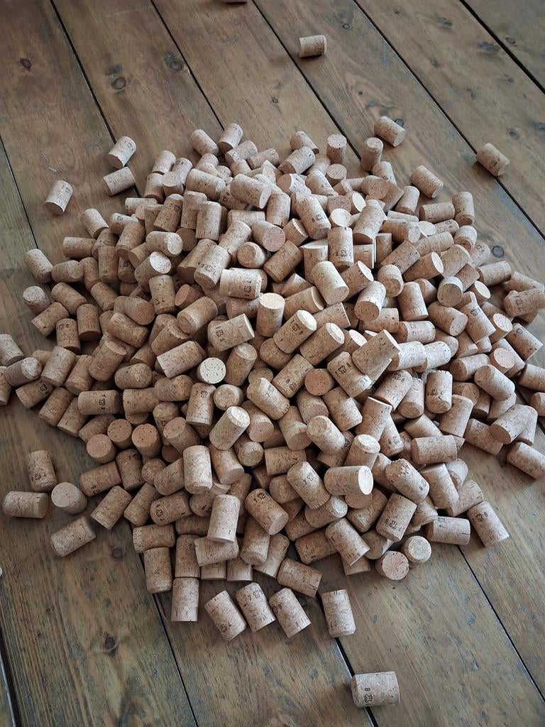 Party nieuwe grote kurken afmetingen zie foto 27,50 euro, Hobby en Vrije tijd, Knutselen, Ophalen of Verzenden, Nieuw