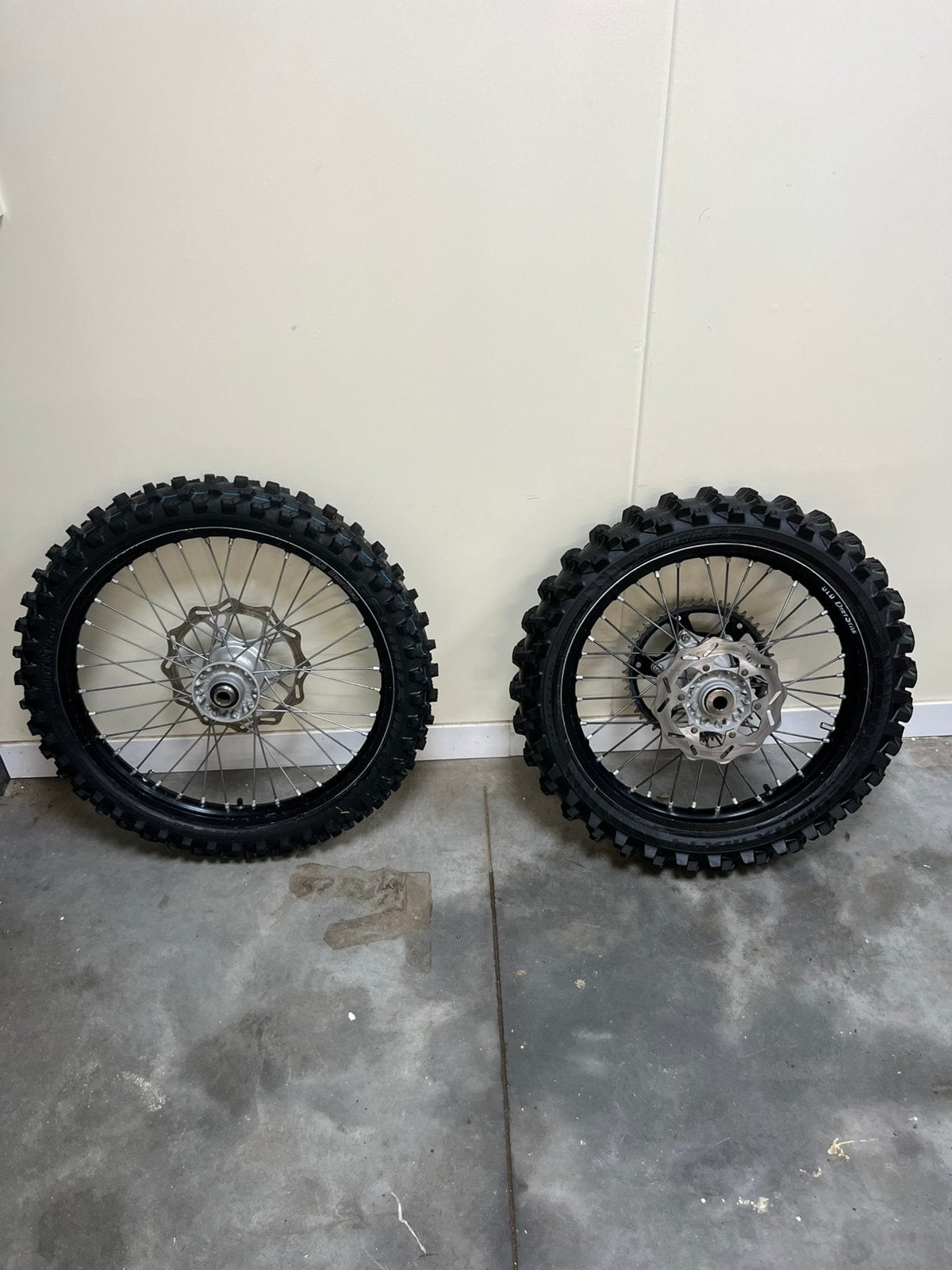 Set velgen D.I.D 2023/2026 ktm/gasgas/husqvarna, Ophalen