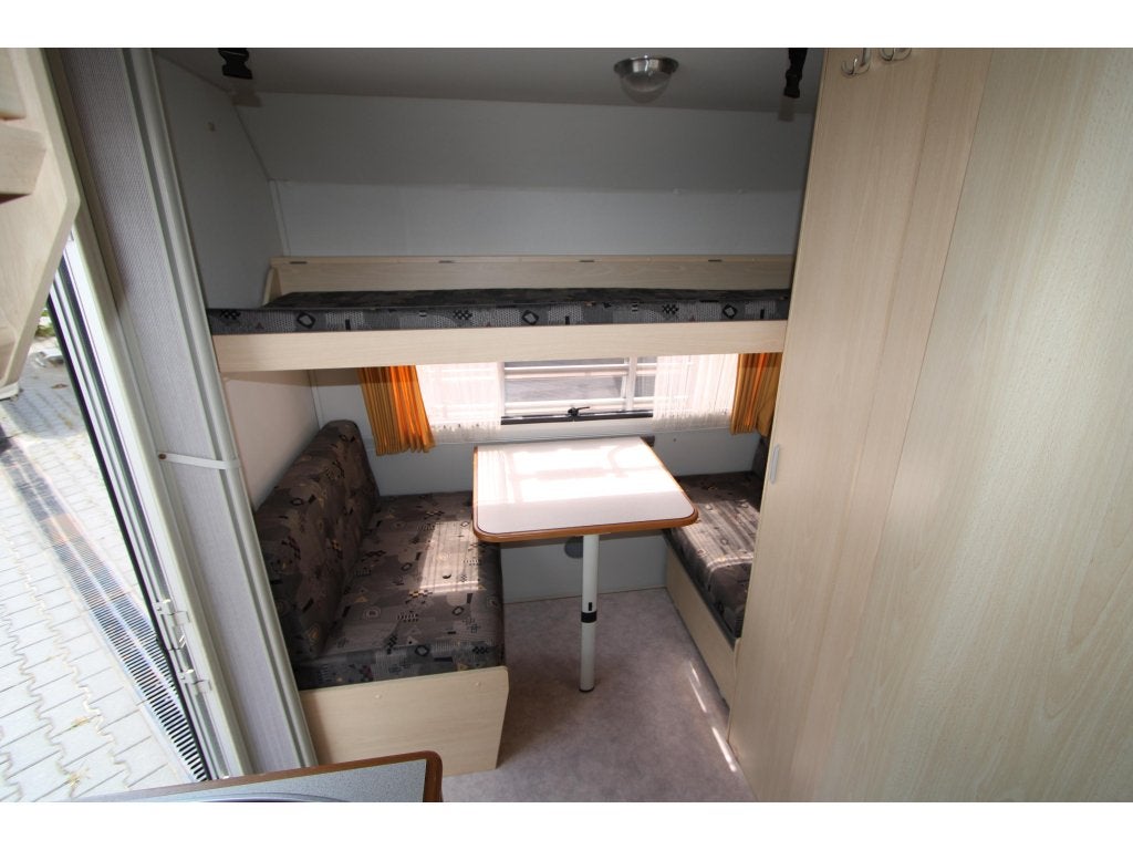 Kip Shuttle 41 T Zakluifel-Kastbed-2001, Overige typen, Standaardzit, Kip, Bedrijf