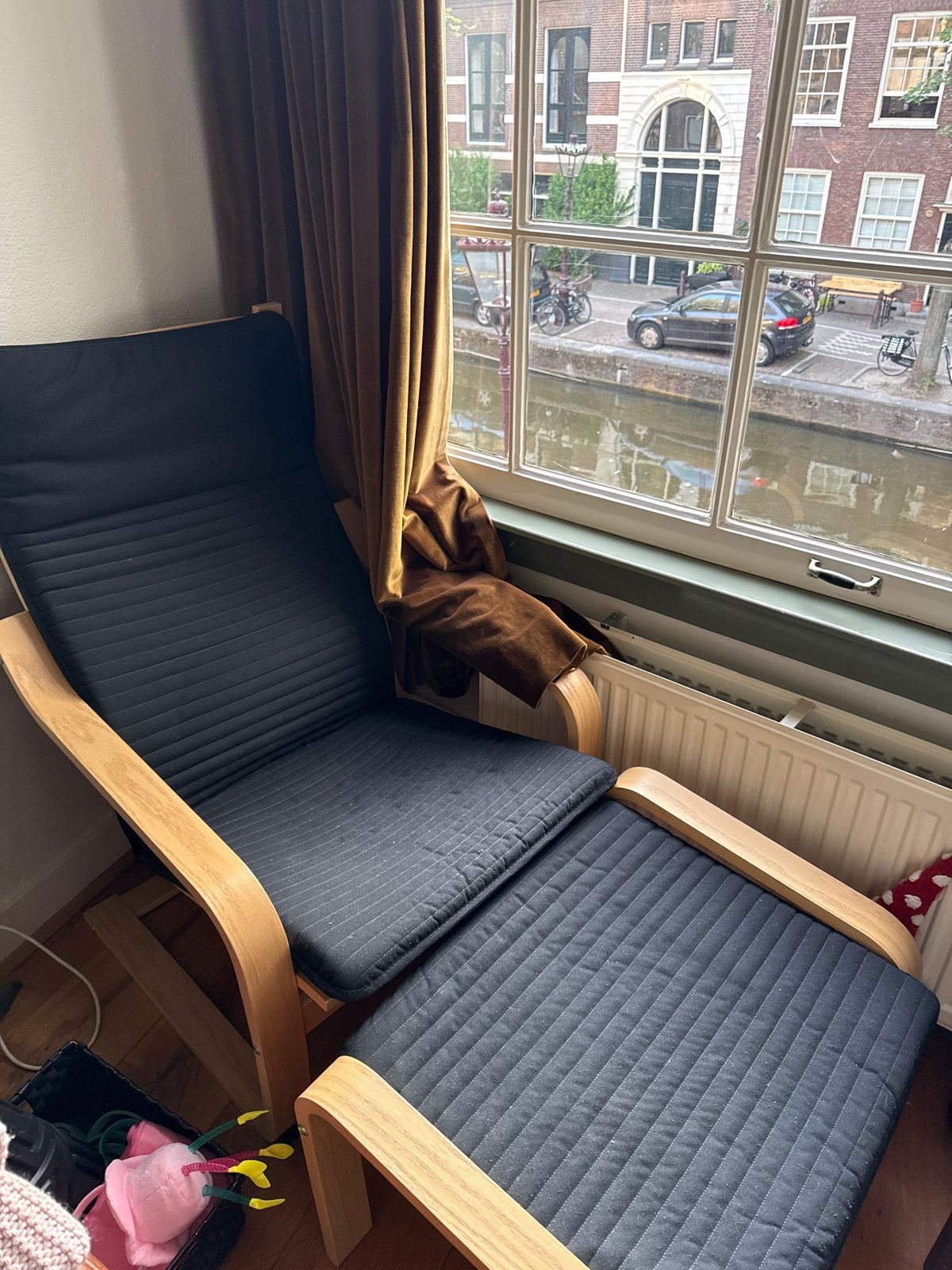 IKEA POÄNG Fauteuil met voetenbank - Zwart/Berkenfineer, Huis en Inrichting, Fauteuils, Gebruikt, 75 tot 100 cm, Ophalen of Verzenden