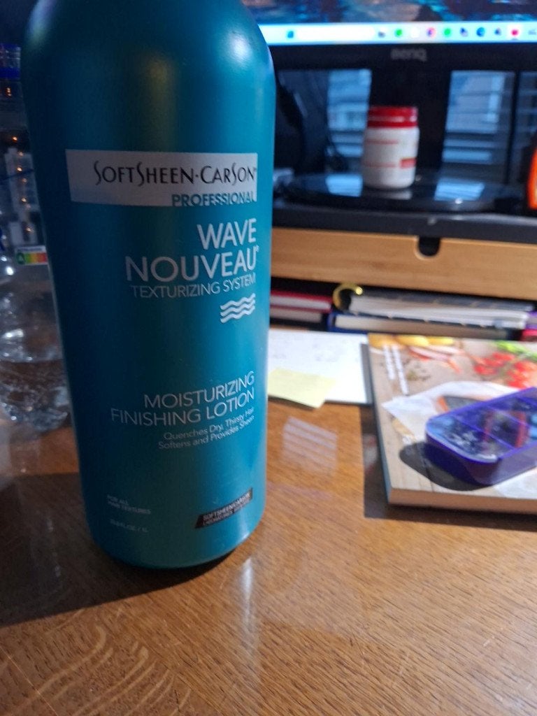 moisturizing finishing lotion, Ophalen of Verzenden, Nieuw, Gehele gezicht, Overige typen