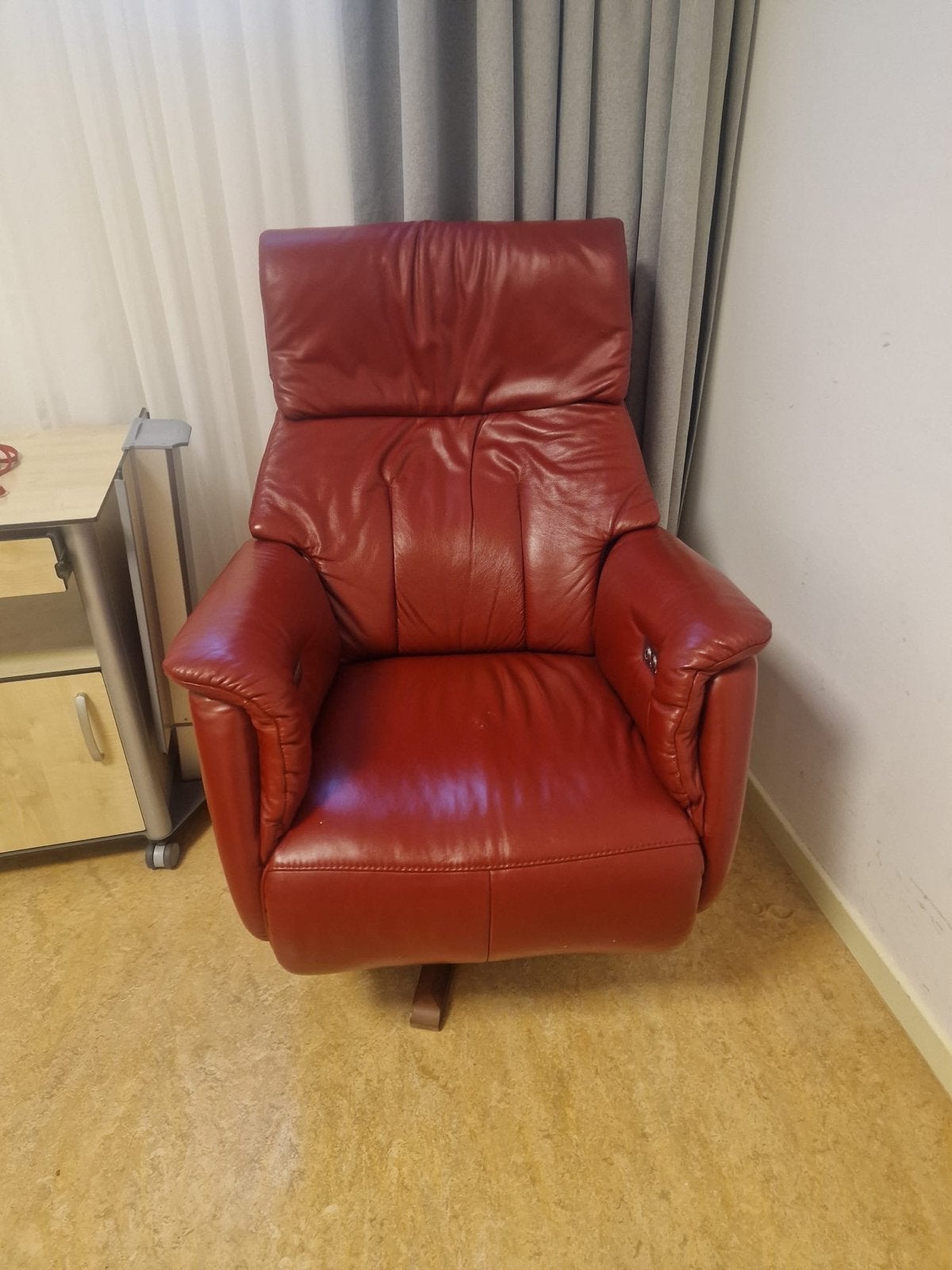 Luxe rode sta-op stoel., Ophalen, Gebruikt, Leer, Eén