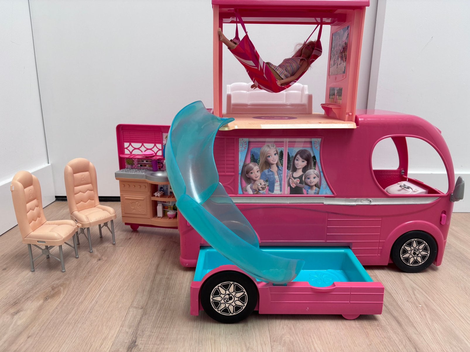 Barbie camper met zwembad, Ophalen, Gebruikt