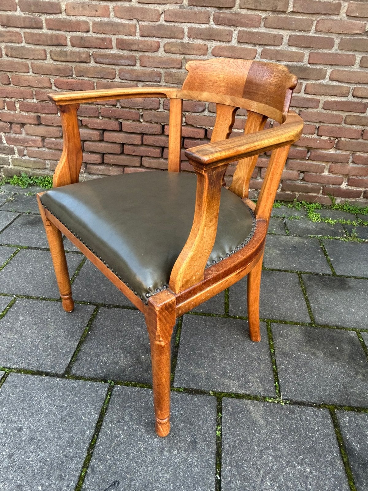 Antieke bureaustoel, Ophalen