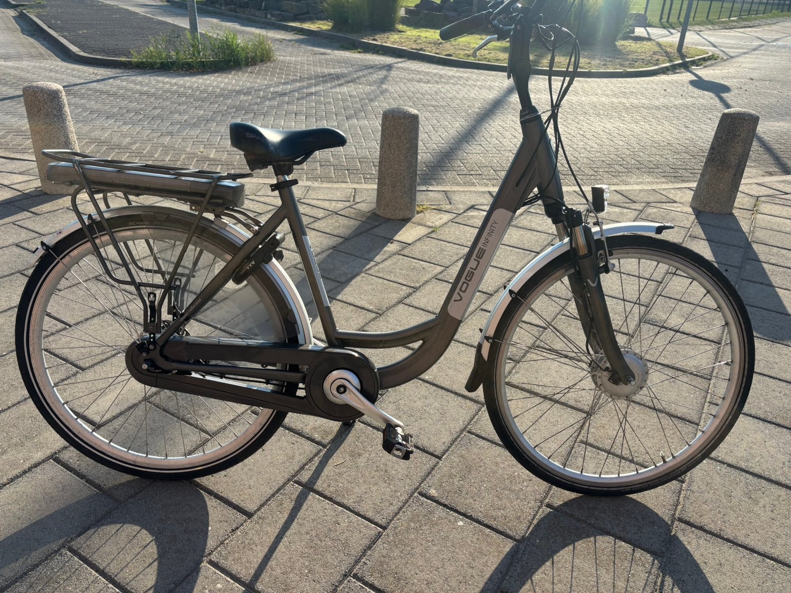 Vogue infinity elektrische fiets in goede staat, Ophalen, Zo goed als nieuw, Overige merken, Versnellingen