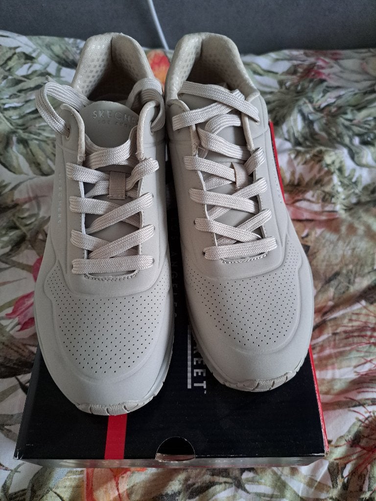Skechers schoenen, Kleding | Dames, Schoenen, Skechers, Beige, Nieuw, Ophalen of Verzenden