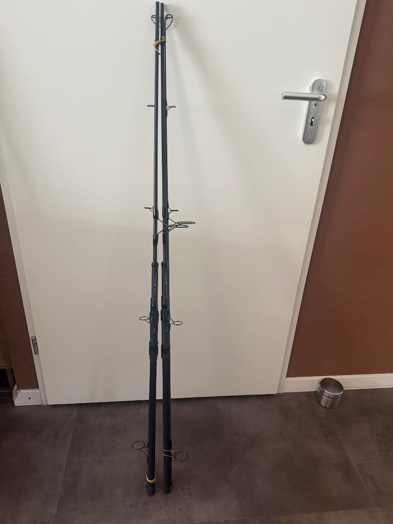 2x Sonik xtractor pro 10ft., Watersport en Boten, Hengelsport | Karpervissen, Zo goed als nieuw, Werphengel, Ophalen of Verzenden