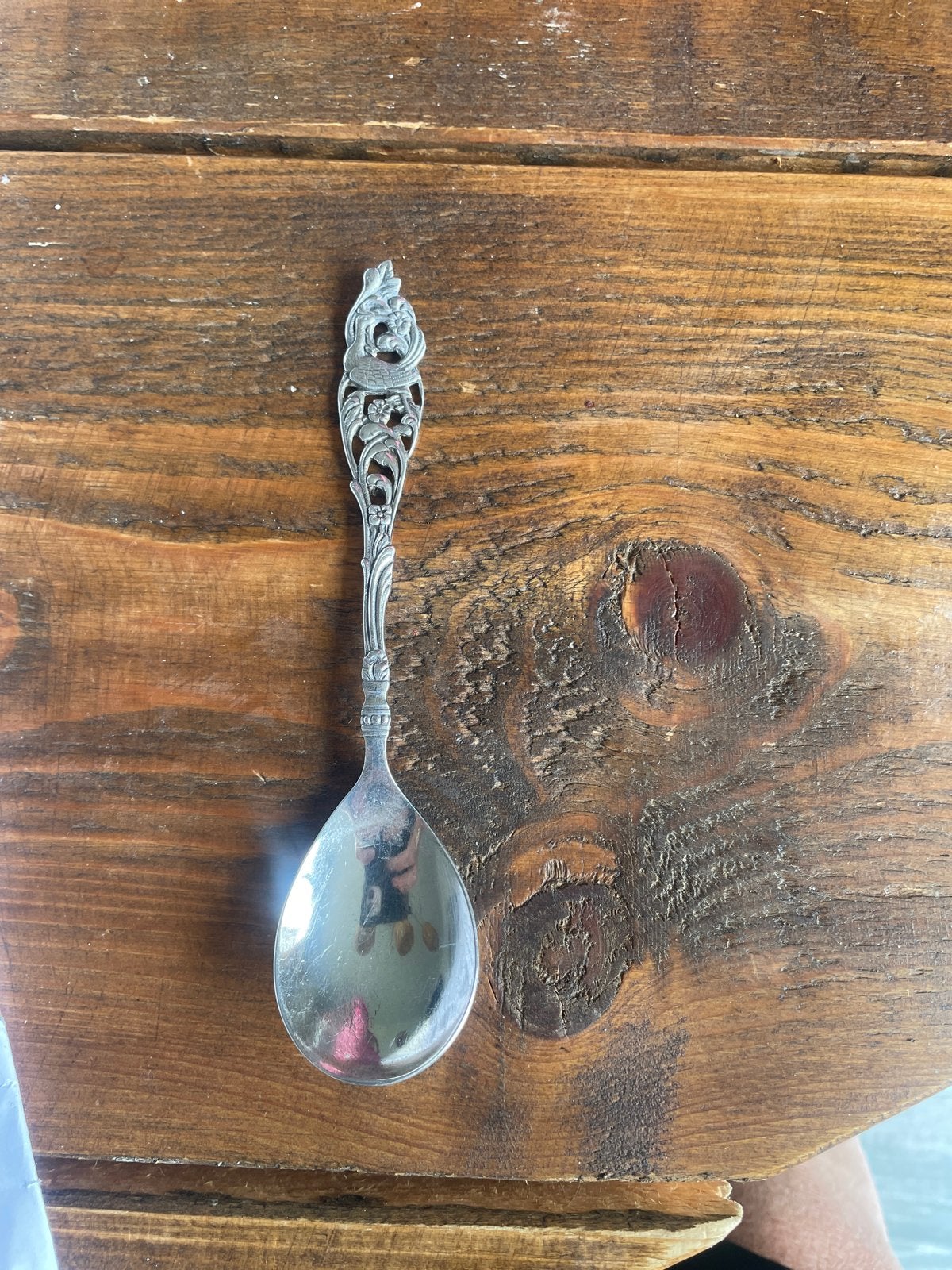 Antieke zilveren lepel 14 cm met vogel en bloemen decoratie, Ophalen