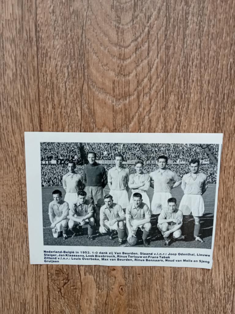 Knipsel - Nederlands Elftal 1953, Ophalen of Verzenden, Gebruikt, Overige binnenlandse clubs, Poster, Plaatje of Sticker