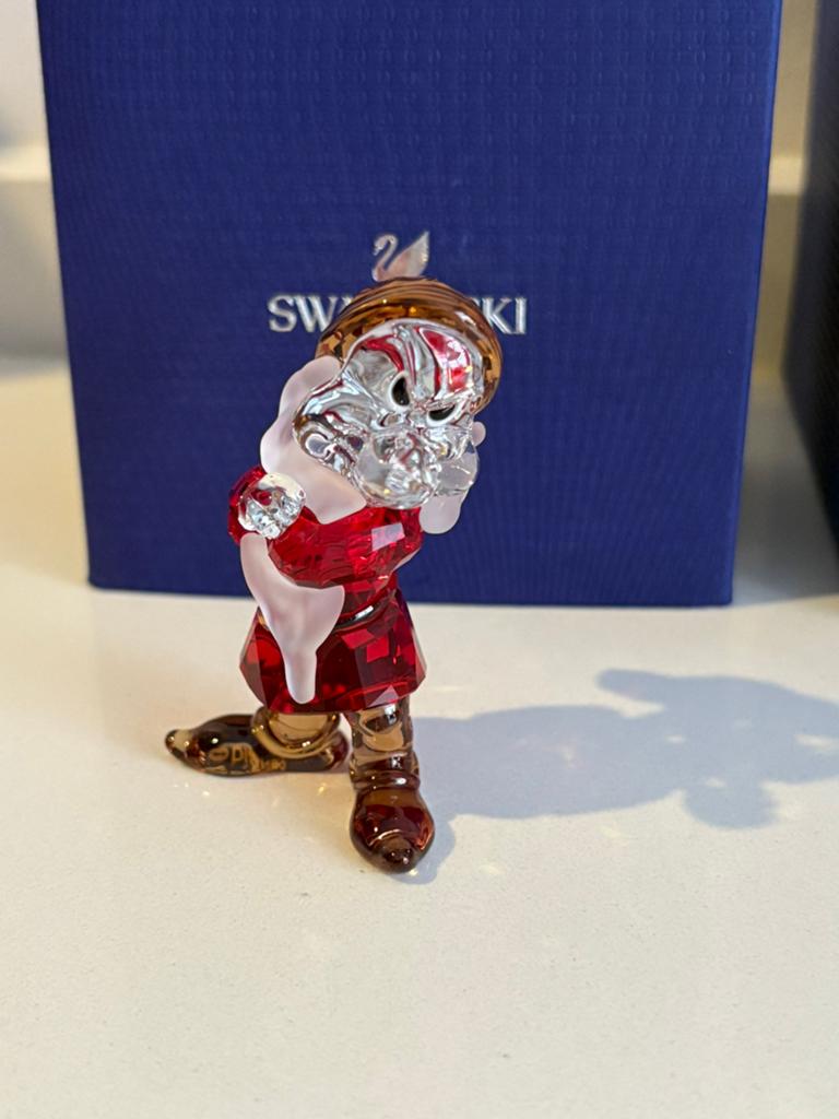 Swarovski scs grumpy dwerg, Ophalen of Verzenden, Zo goed als nieuw, Figuurtje