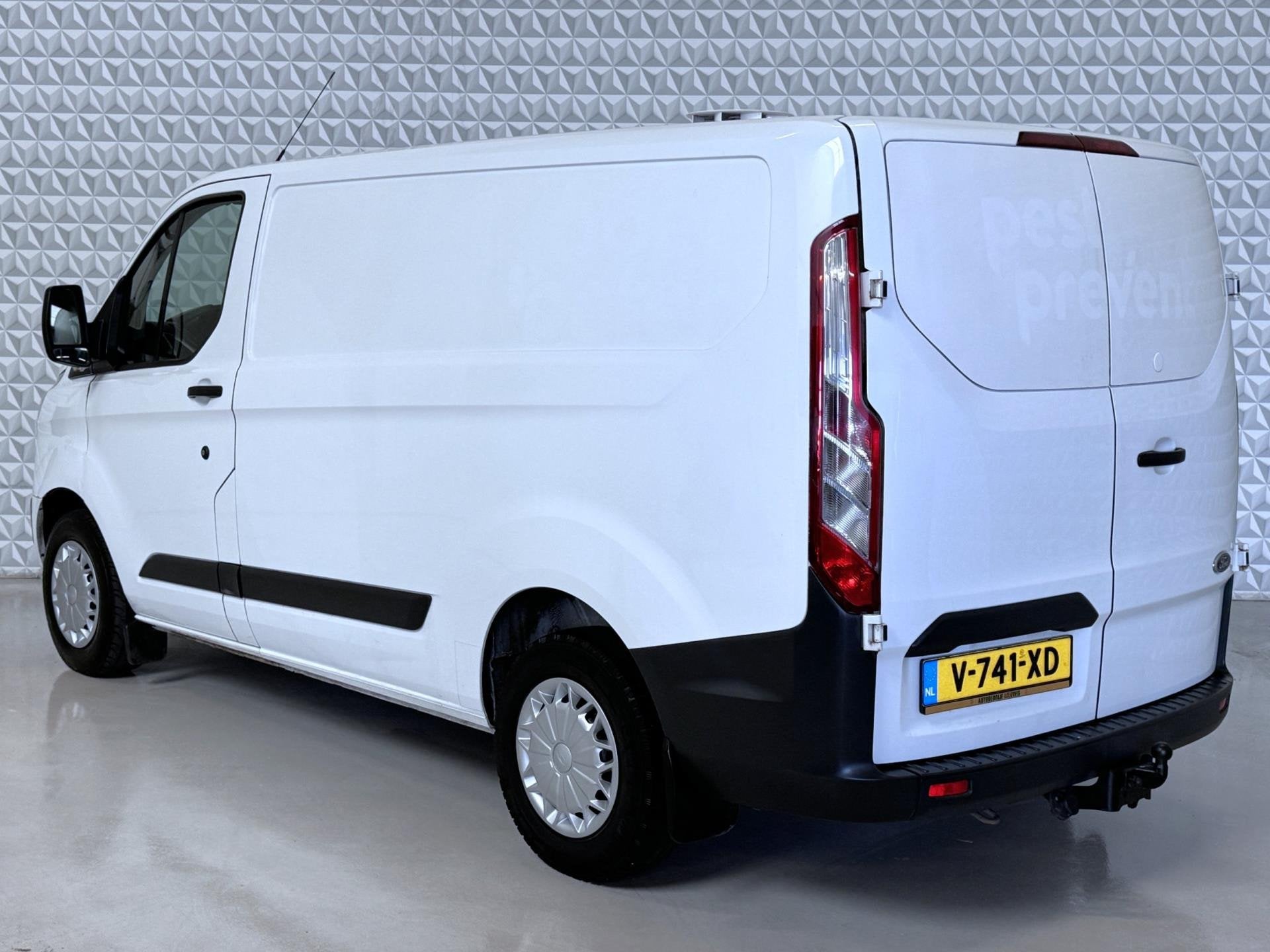 Ford Transit Custom 290 2.2 TDCI Airco / 216.000km (2014), Auto's, Voorwielaandrijving, Euro 5, Gebruikt, Wit