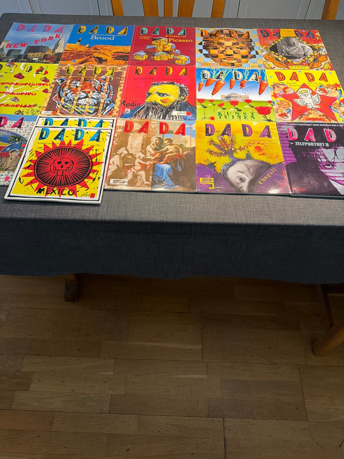 16 prachtige DADA Kunsttijdschriften, Ophalen of Verzenden, Zo goed als nieuw, Overige onderwerpen