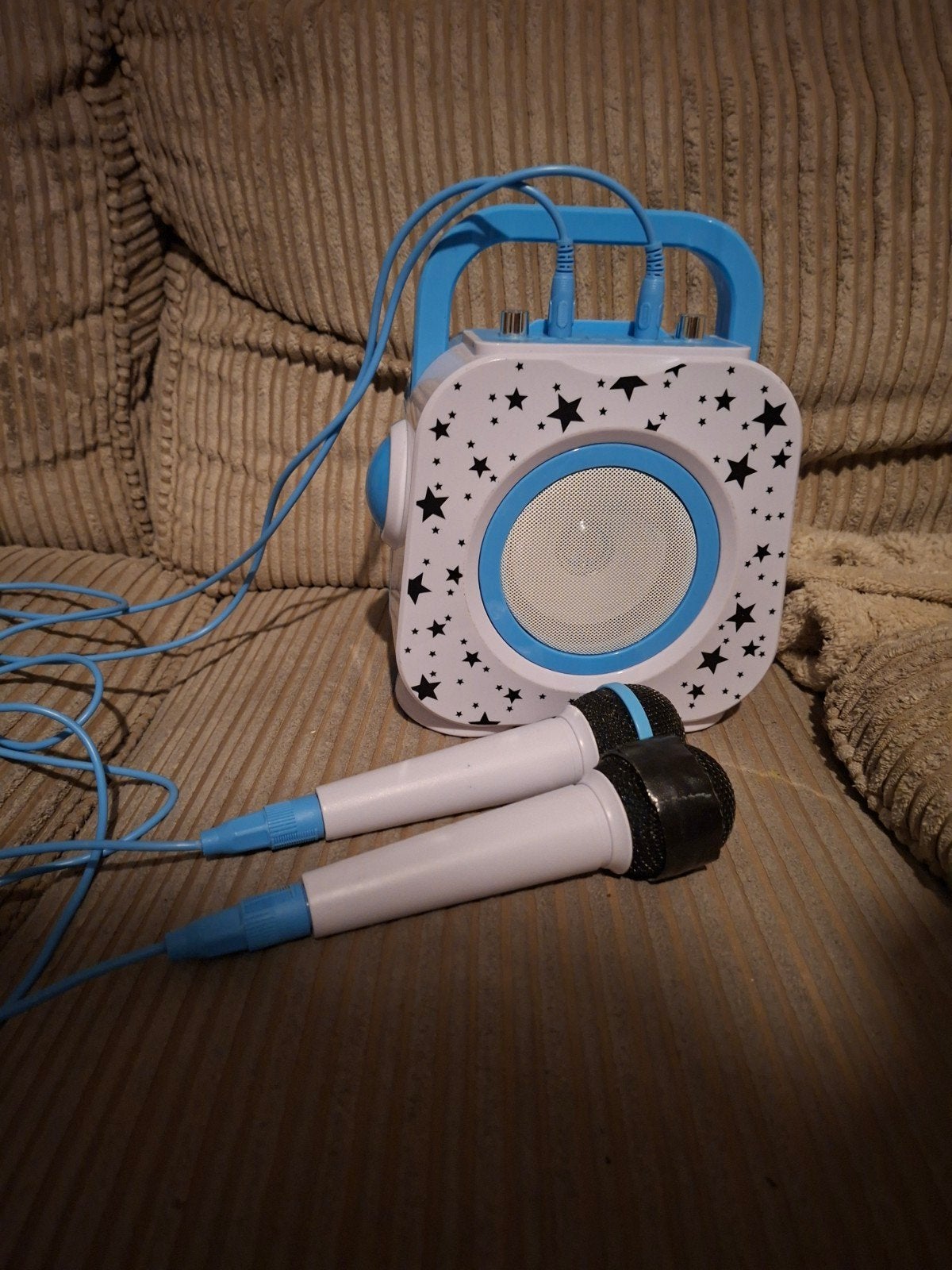 Karaoke set met 2 microfoons - 1 microfoon geplakt, Ophalen of Verzenden, Gebruikt, Complete set