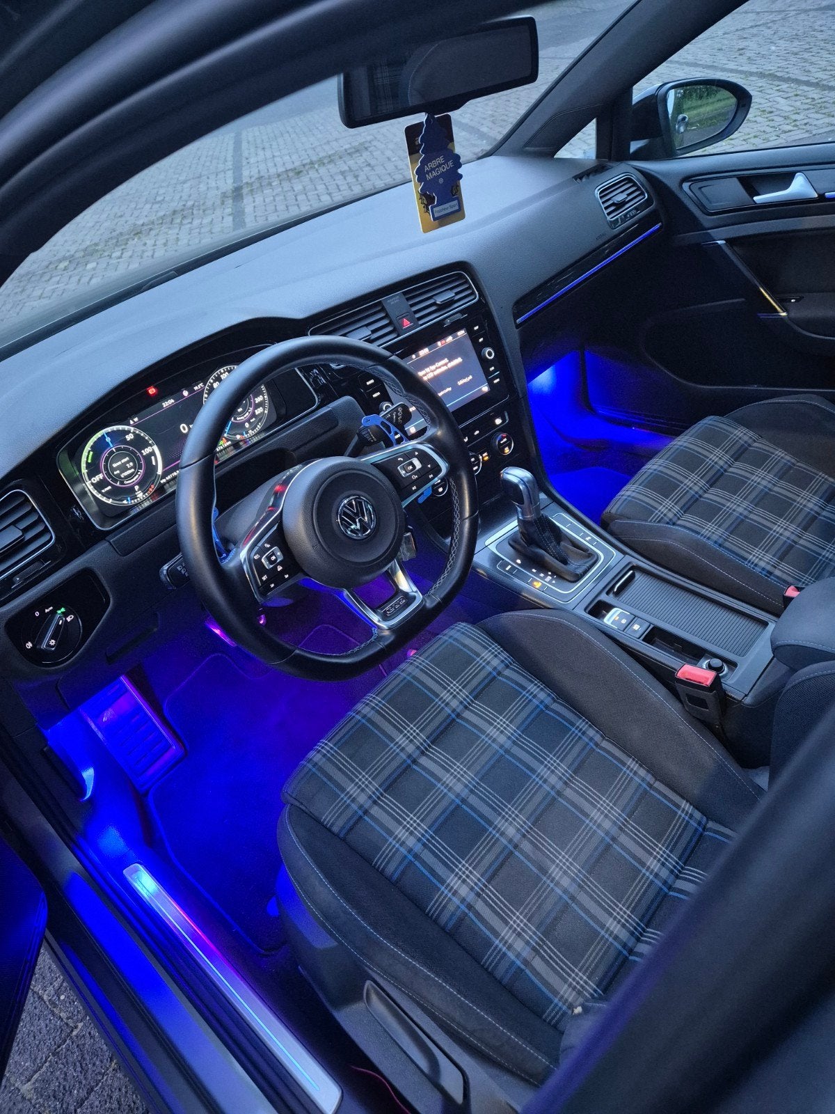 Volkswagen Golf 7 GTE  Panoramadak Virtual Cockpit 
€9500!, Automaat, Overige kleuren, Bedrijf, Vierwielaandrijving