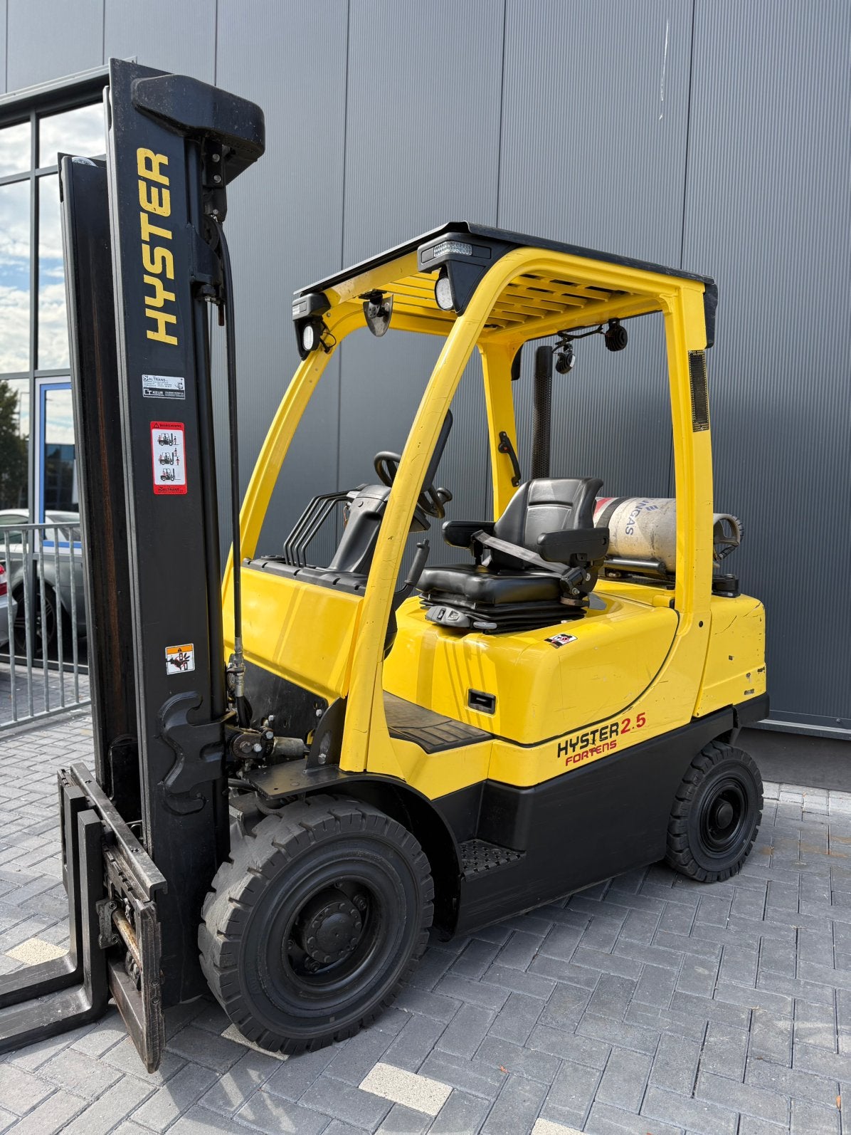 HYSTER H2.5F 2500KG 3,80M 2500KG 5000UUR BJ2020 VORKSPREIDER, 2000 tot 3000 kg, Ophalen, Overige aandrijving, Heftruck