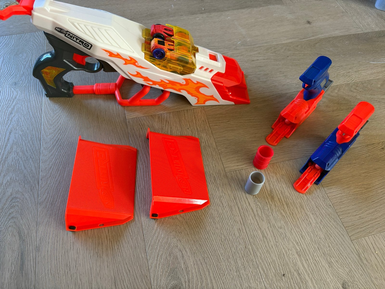 Nerf Nitro Set: 3 Schieters, 4 Auto's & Obstakels, Ophalen, Gebruikt, Jongen of Meisje