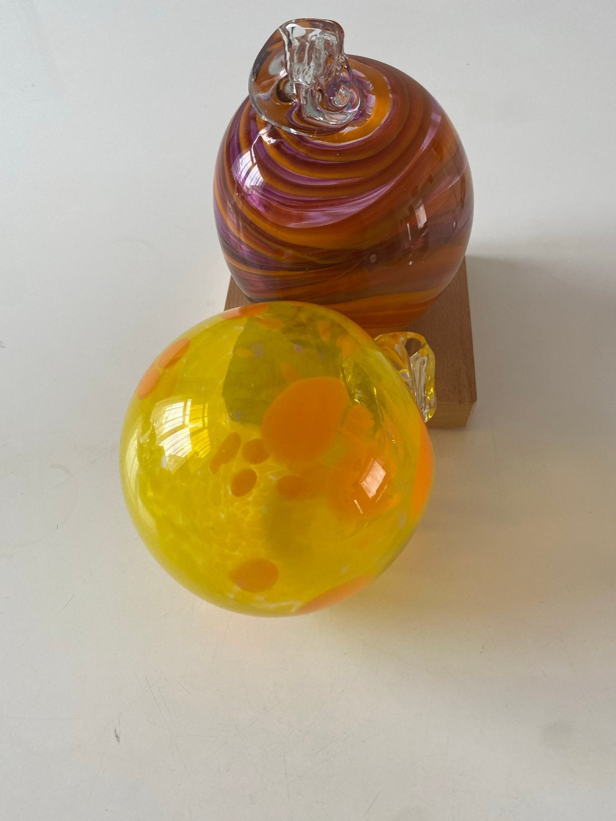 Set van 2 glazen Specled Bauble, Antiek en Kunst, Ophalen of Verzenden