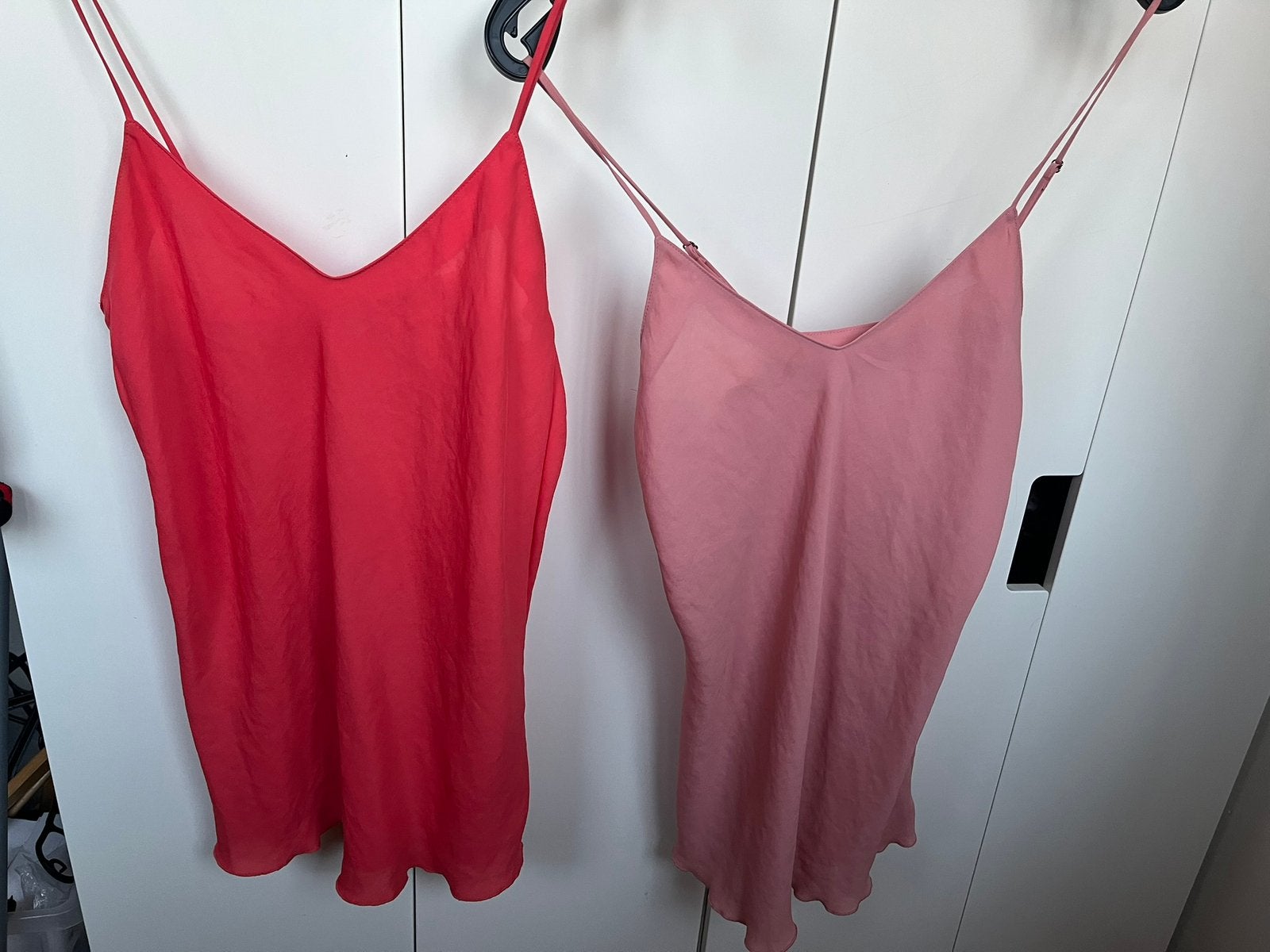 Marc Cain 2 tops hemdjes maat S roze donkerroze tanktops, Ophalen of Verzenden, Zo goed als nieuw, Roze, Maat 36 (S)