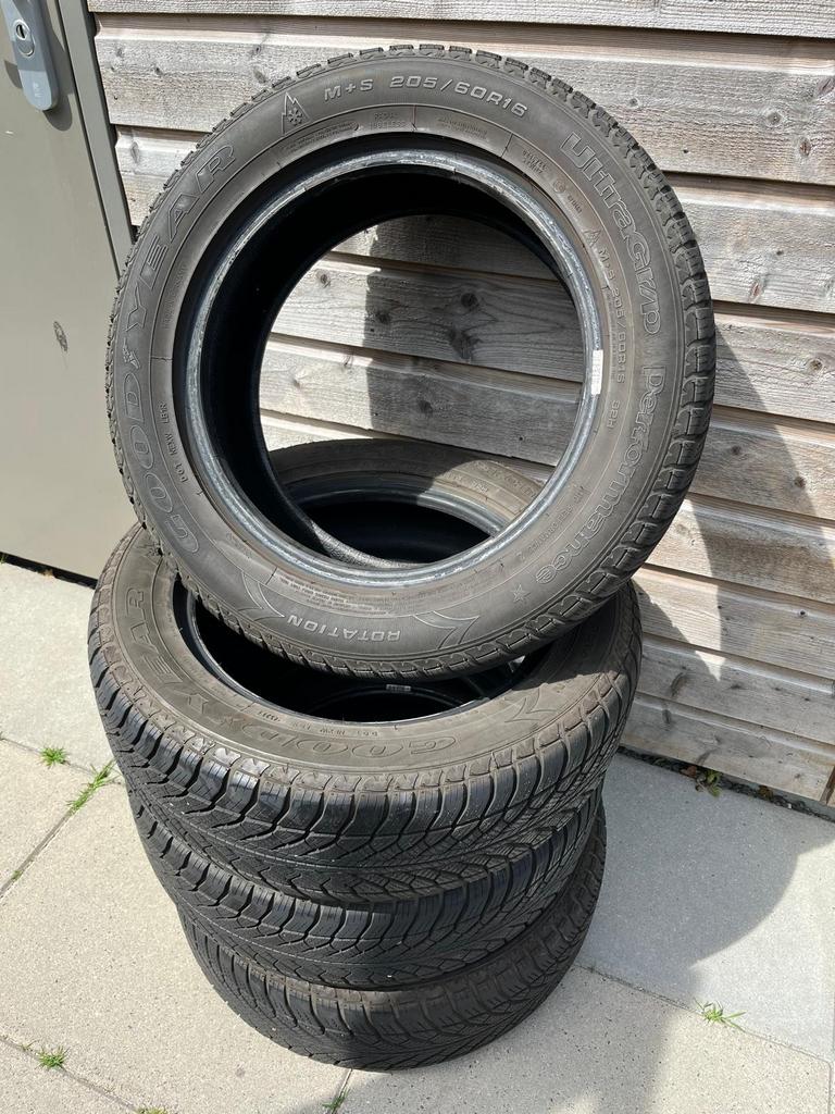 Goodyear Ultra Performance 205/60 R16, >6mm profiel, Ophalen, Gebruikt