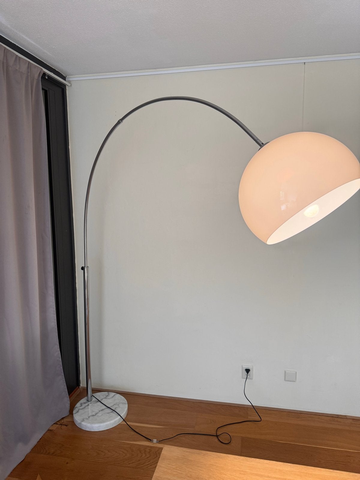 Booglamp met marmeren voet en witte kap, Ophalen, Gebruikt, Metaal, 200 cm of meer