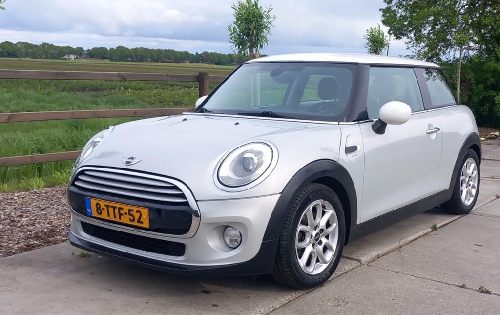 Mini Cooper  Automaat  Navi  Led., Auto diversen, Schadeauto's, Mini, Automaat, Benzine, Overige carrosserieën, Ophalen
