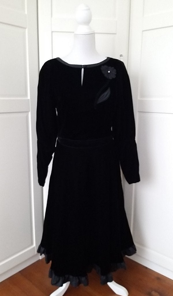 Fink Modell vintage zwarte fluwelen midi jurk, maat 38 M, Maat 38/40 (M), Zwart, Ophalen of Verzenden, Fink Modell