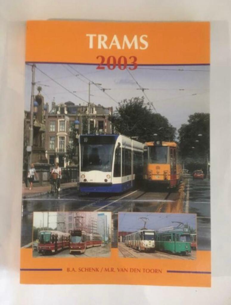 boek ‘trams 2003’ jaargids B.A. Schenk en M.R. Van den Toorn, Ophalen of Verzenden, Gelezen, Tram