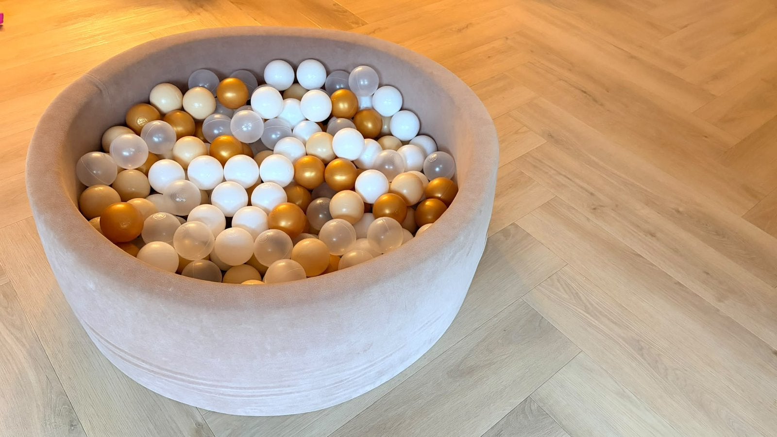 Meowbaby ballenbak inclusief ballen velvet 90x30, Ophalen, Zo goed als nieuw, Overige typen