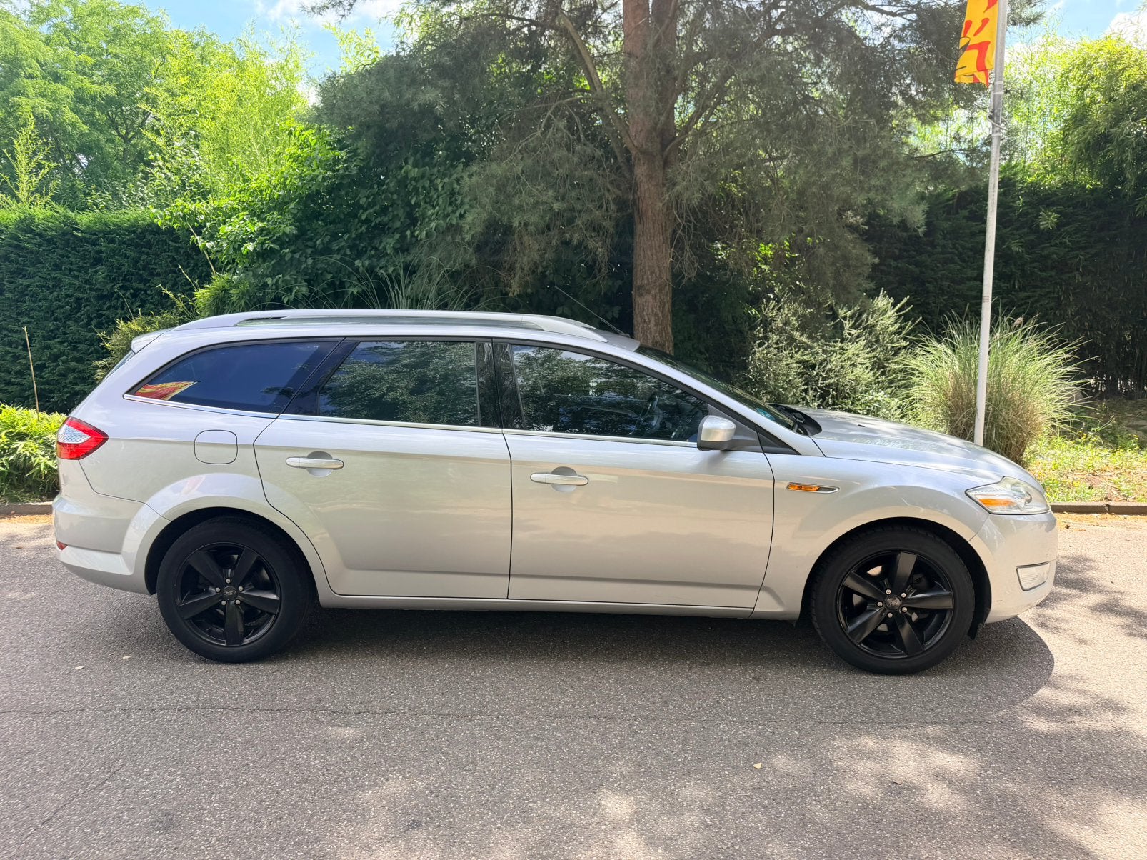 Ford Mondeo 2.3 16V Wagon AUT Titanium  CarPlay Grootscherm, Auto's, Ford, Zwart, 4 cilinders, Mondeo, 160 pk