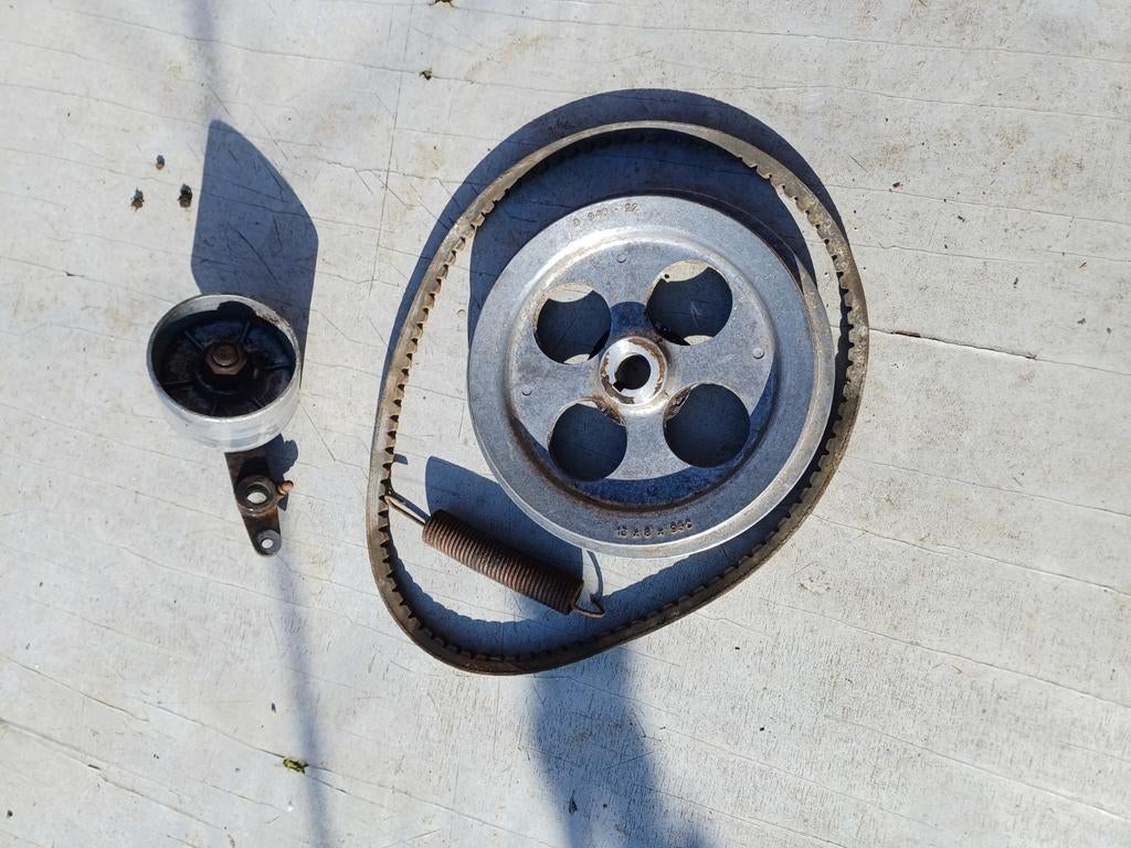 Hako boy tuinfrees spanrol met v snaar en poelie + veer, Tuin en Terras, Hand-tuingereedschap, Gebruikt, Ophalen of Verzenden