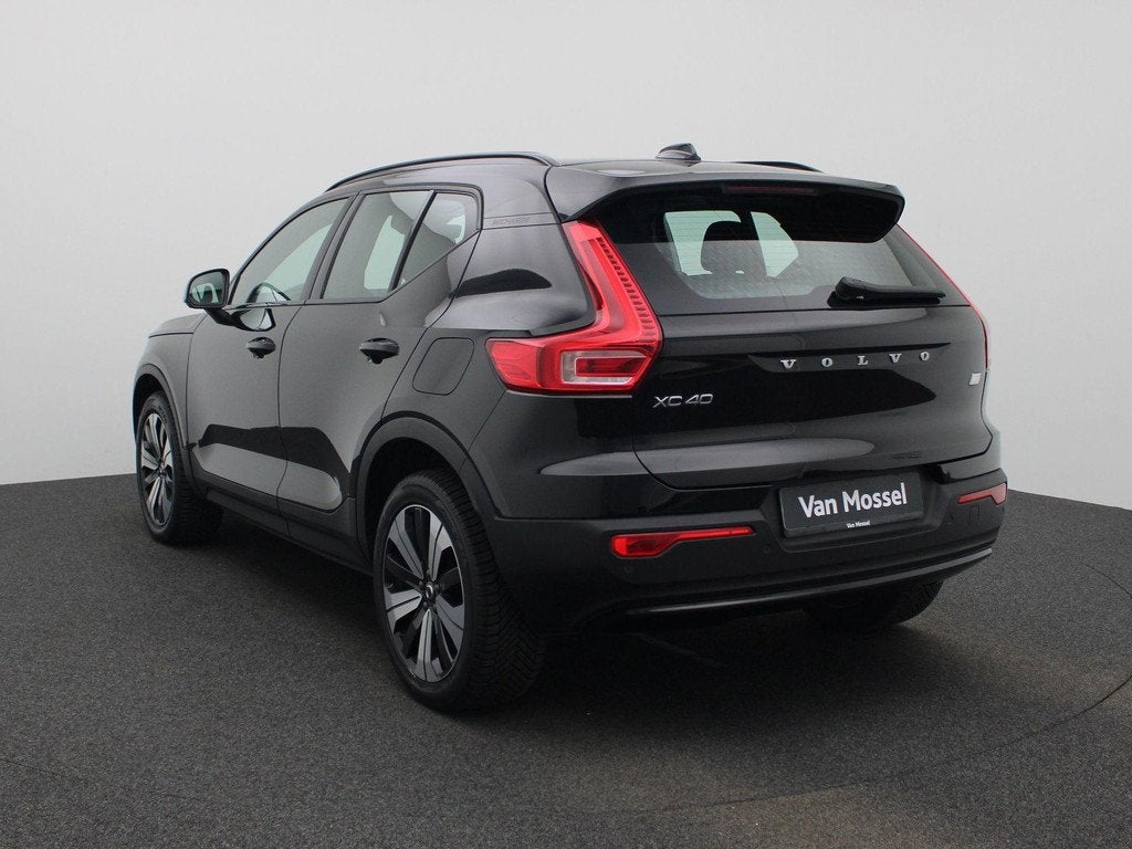 Volvo XC40 Recharge Core | LED | NAVIGATIE | PARKEERSENSOREN, Auto's, Volvo, 12 maanden, Stof, Gebruikt, Zwart