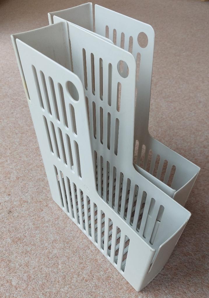zes Esselte tijdschriftencassettes voor A4 formaat - grijs, Ophalen, Gebruikt