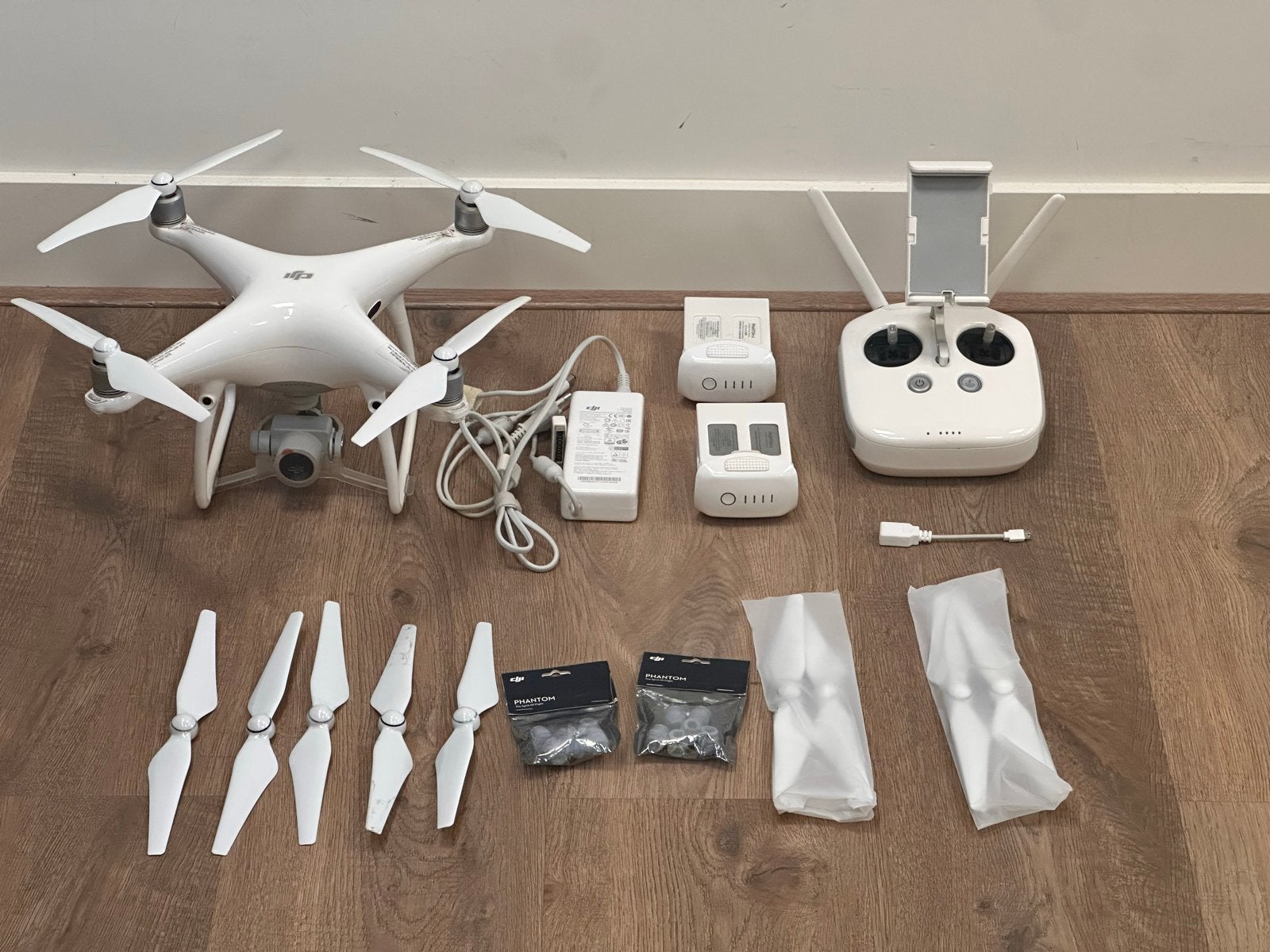 Complete DJI Phantom 4 Pro met 2 accu's, Lowepro rugzak, Gebruikt, Cameradrone, Extra accu('s), 5 tot 10 kilometer