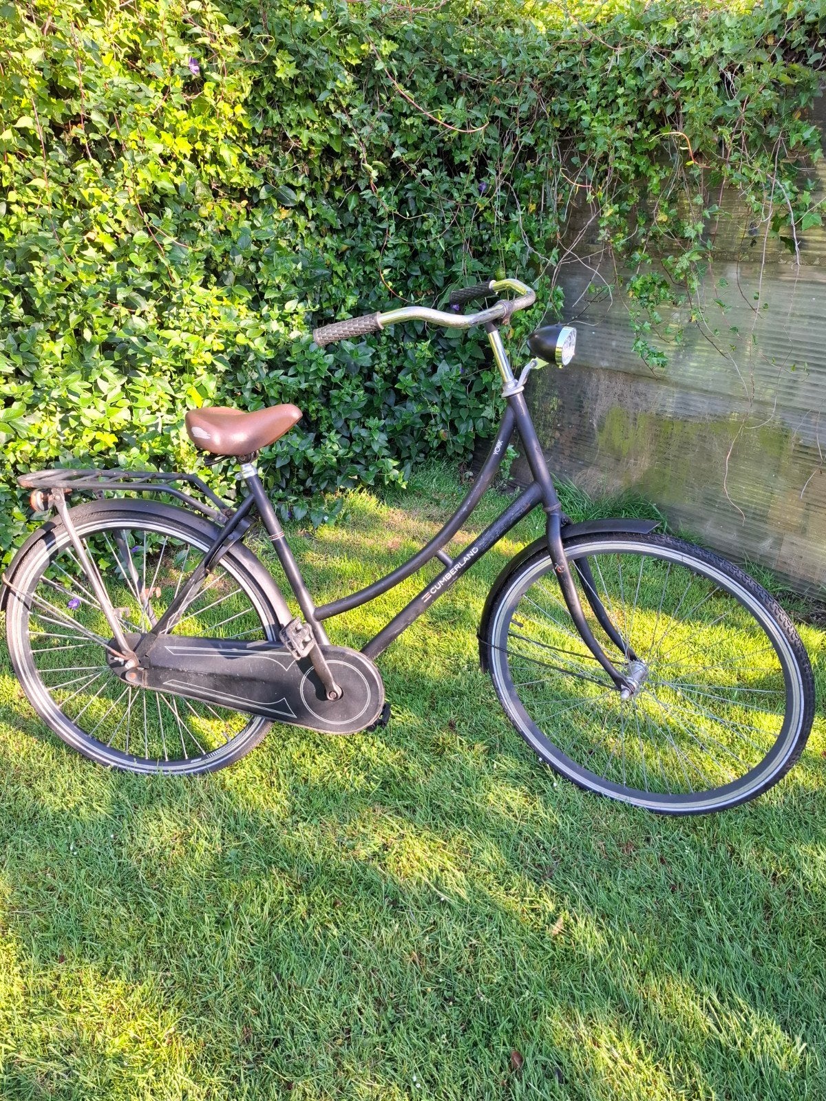 Cumberland oma damesfiets 28 inch, Fietsen en Brommers, 53 tot 56 cm, Ophalen, Gebruikt, Terugtraprem