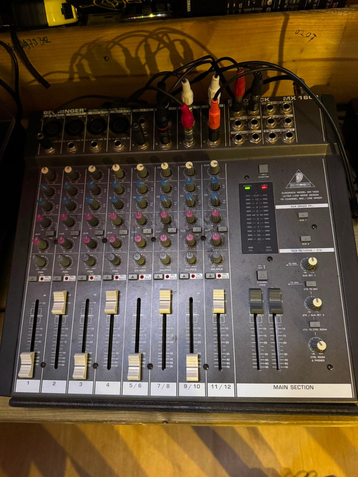 Behringer Eurorack MX1602, Ophalen, Zo goed als nieuw