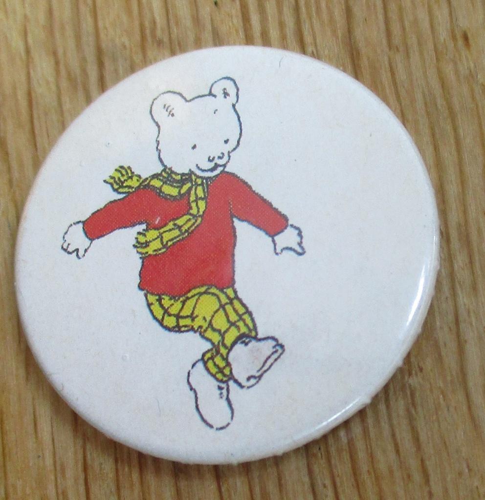 stripfiguur Bruintje de Beer vintage speldje speld strip, Ophalen of Verzenden, Overige figuren, Zo goed als nieuw, Overige typen