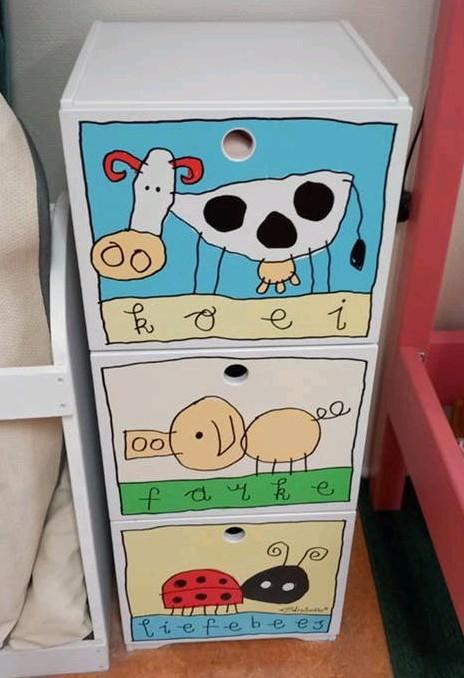 Leuke ladekast met dierenprint voor kinderkamer, Gebruikt, Minder dan 50 cm, Ophalen, Minder dan 90 cm