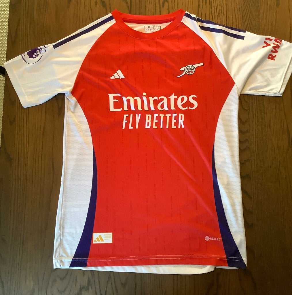 Arsenal Thuisshirt 2022/2023 Saka #7 Maat M, Adidas AG, Adi-Dassler-Straße 1, 91074 Herzogenaurach, Duitsland, Shirt, Zo goed als nieuw
