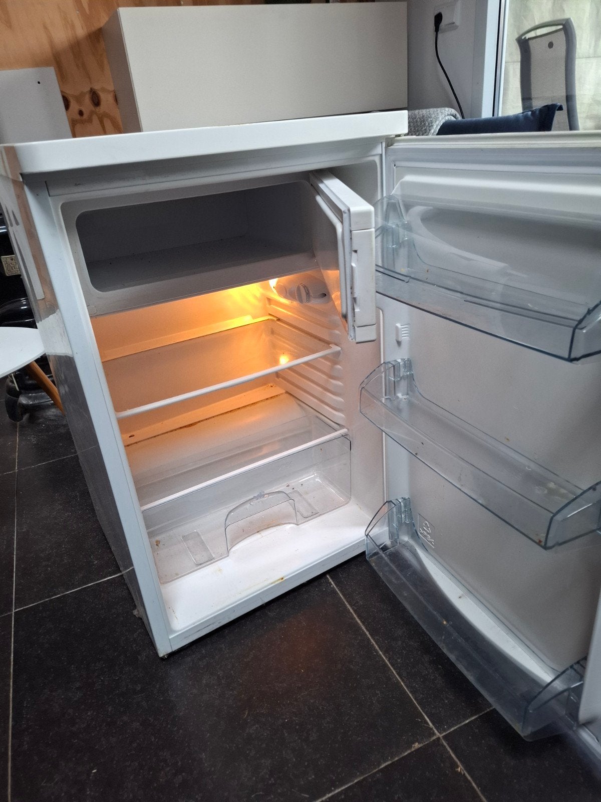 Exquisit koelkast tafelmodel - Compact en functioneel, Witgoed en Apparatuur, Minder dan 85 cm, 100 tot 150 liter, Ophalen of Verzenden
