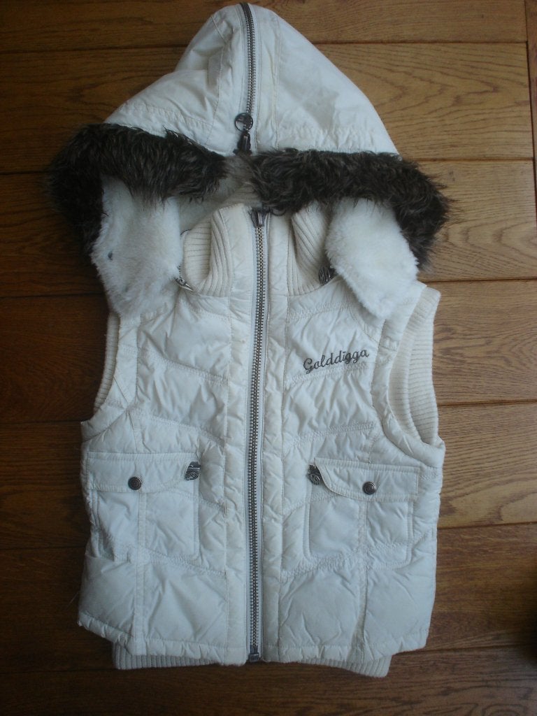witte bodywarmer, Golddigga, maat; xs/s, Kleding | Dames, Bodywarmers, Golddigga, Verzenden, Wit, Zo goed als nieuw