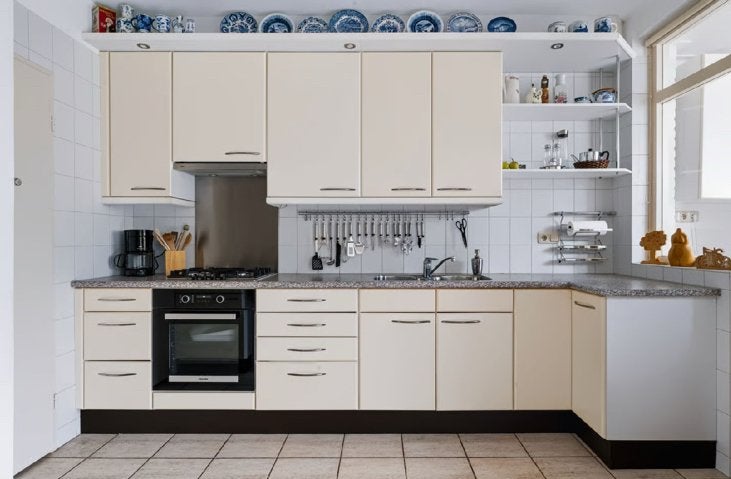 Rechte keuken met klein hoekje + nieuw apparatuur, Huis en Inrichting, Ophalen, Gebruikt, Crème, Kunststof