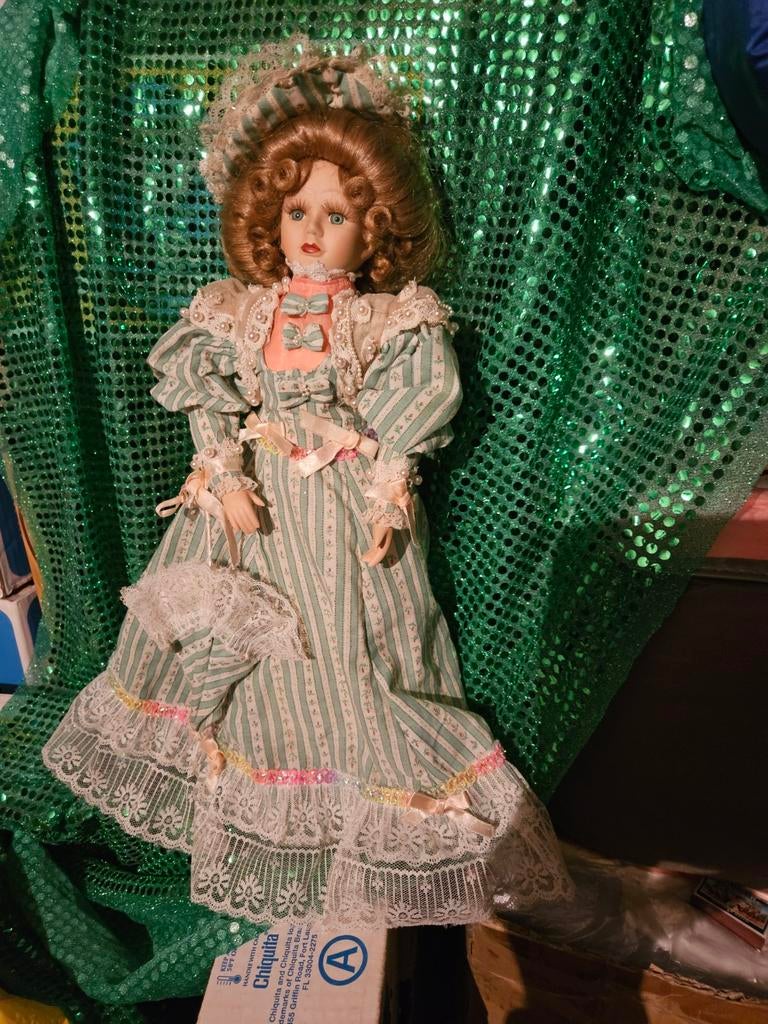 Vintage porseleinen pop in Victoriaanse stijl, Ophalen, Zo goed als nieuw, Overige typen